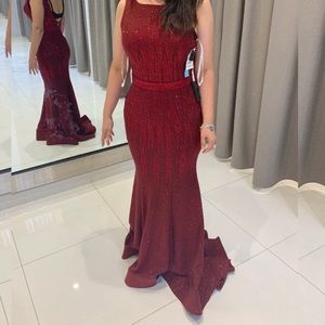 Red Formal / prom dress  👗 burgundy/maroon